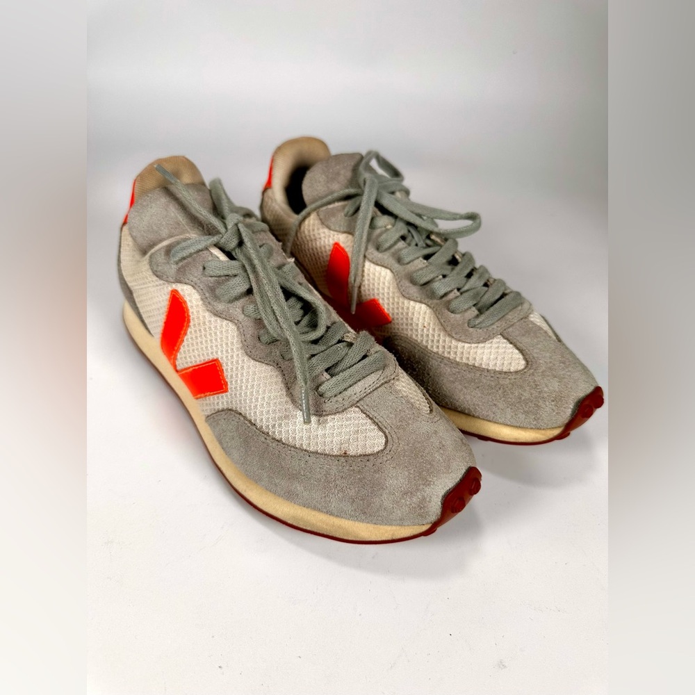 Veja RIO BRANCO HEXAMESH GRAVEL ORANGE GREY Sneakers - Picture 4 of 13